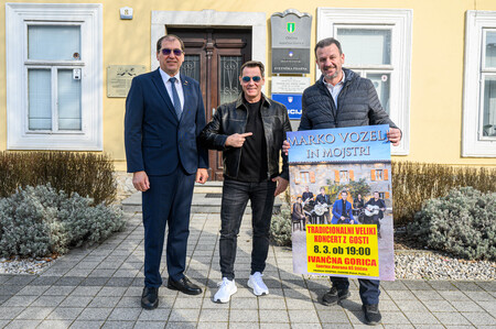 Marko Vozelj v družbi župana in podžupana