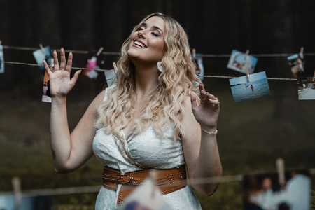 Eva Kovačič, pevka