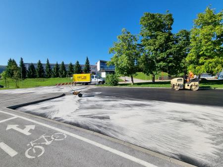 Prenova ceste in parkirišča pri šolskem centru